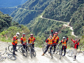 【販売中止】マウンテンバイクで攻める‼ 世界で一番危険な道路デスロードをダウンヒル [上級者向き]