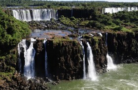 ブラジル側イグアスの滝半日ツアー