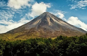 メキシコシティー発 アレナル火山＆モンテベルデ自然保護区＆首都サンホセ3泊4日【メキシコシティー～サンホセ往復航空券/ホテル3泊/空港送迎】