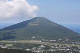 三原山 神秘の森を満喫するコース【東京都八丈島】