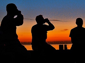 夕焼けビールツアー！夕焼けの海岸で島人と交流を楽しむ【奄美大島大和村/5月～9月限定】