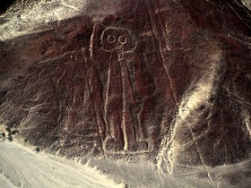 ナスカ空港発着・ナスカの地上絵遊覧飛行とワカチナオアシス訪問【リマ発着/ 英語ガイド/ 長距離バス利用/遊覧飛行約30分】