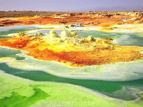 世界遺産ラリベラの岩窟教会群＆世界一過酷な観光地・ダナキル砂漠の絶景5泊6日【アディスアベバ発/ 英語ガイド】