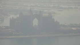 ドバイは空から見ても素晴らしいです。