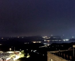 すごい人混み！でも夜景がきれいな坂の街でした