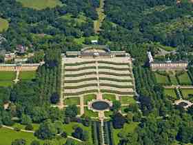 ポツダムとベルリンの宮殿群と公園群