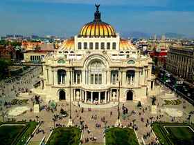 メキシコ・シティ歴史地区とソチミルコ