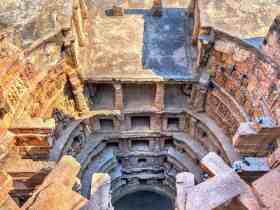 ラニ・キ・ヴァヴ グジャラート・パタンの女王の階段井戸