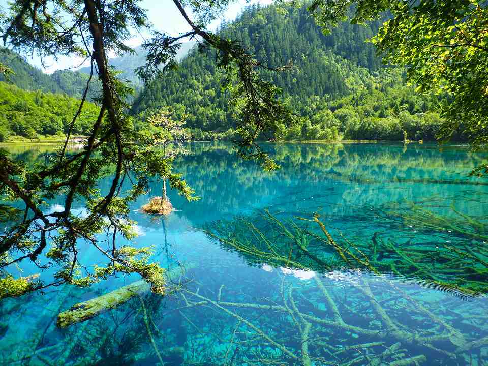 世界遺産 九寨溝の渓谷の景観と歴史地域|ホットホリデー