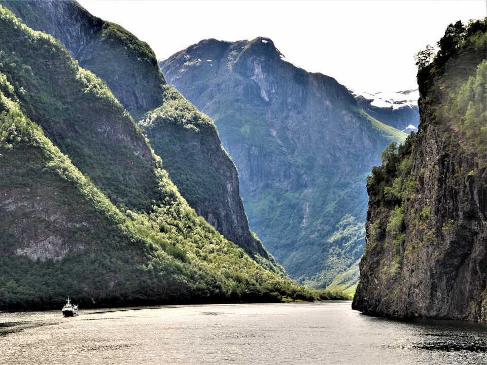 世界遺産 西ノルウェーフィヨルド群-ガイランゲルフィヨルドとネーロイ